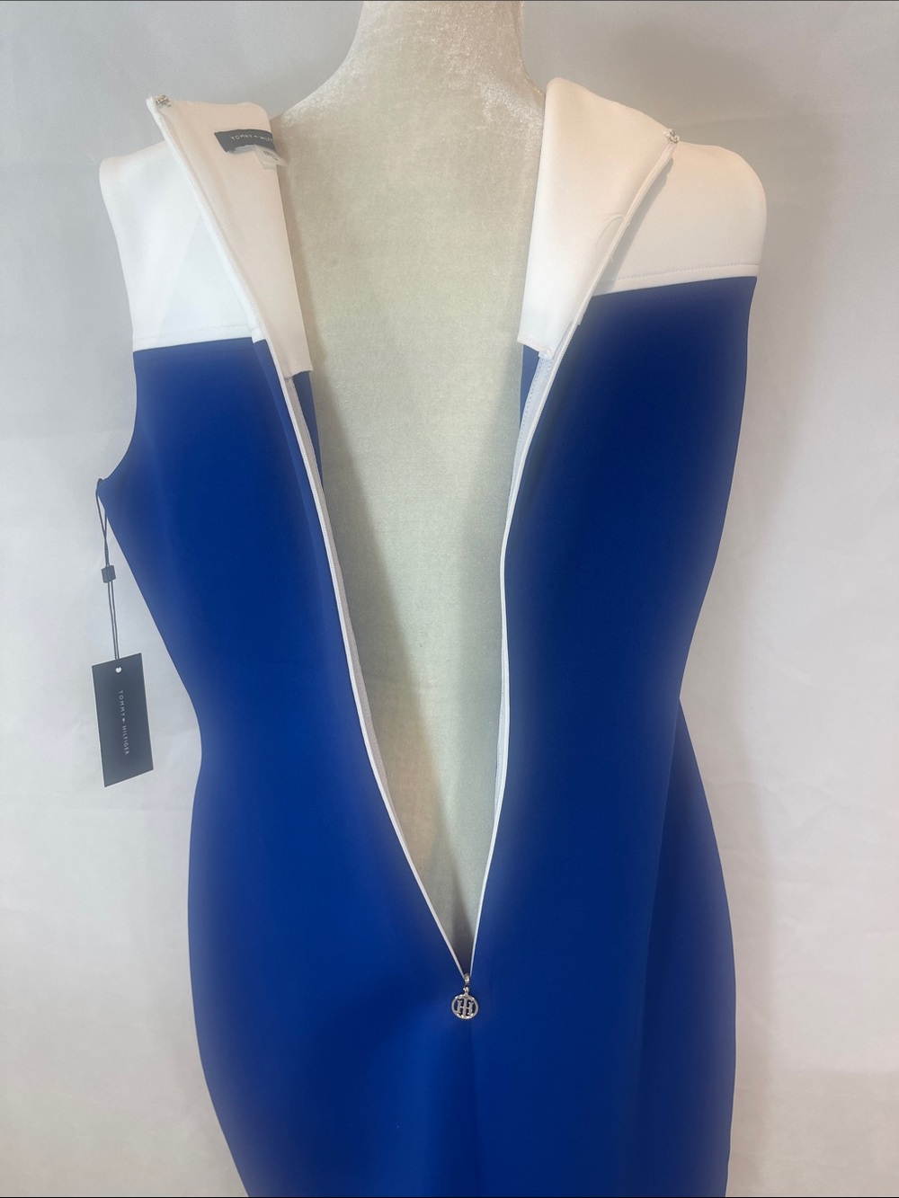 Tommy Hilfiger Blue and White Sleeveless Sheath Dress with Side Button Detail - Picture 7 of 10